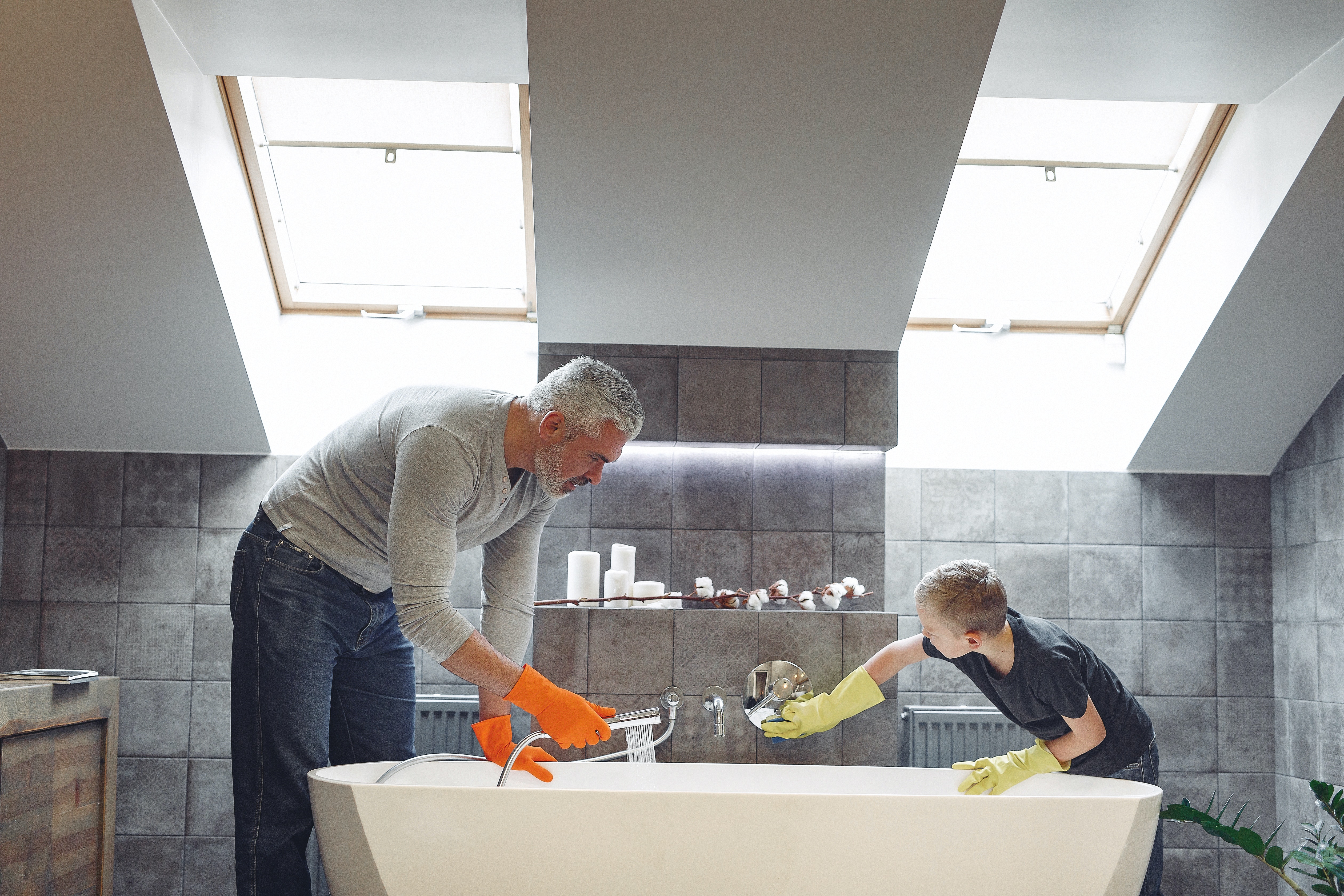How to Clean a Bathroom